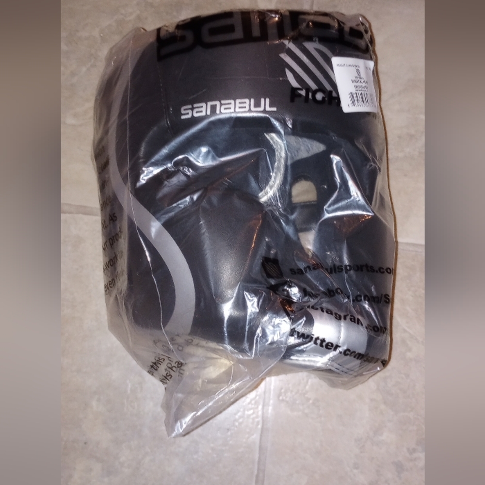 New!! L/XL SANABUL Essential Training Protective Head Gear in Blk/Slvr